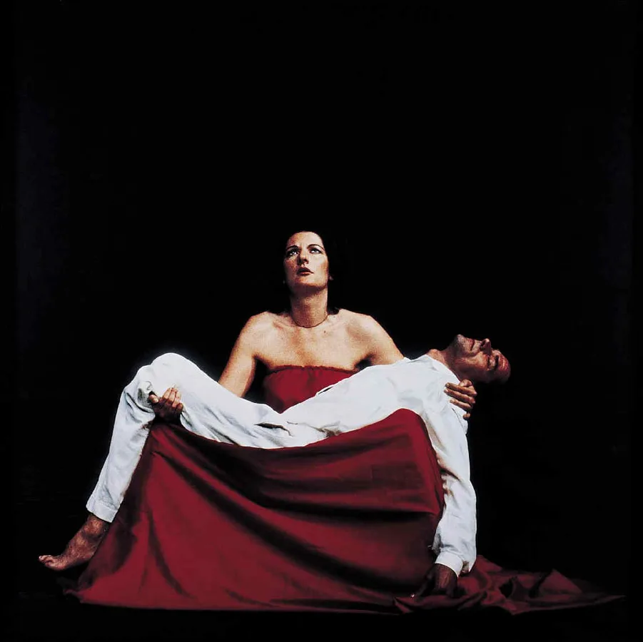 marina-abramovic-pieta