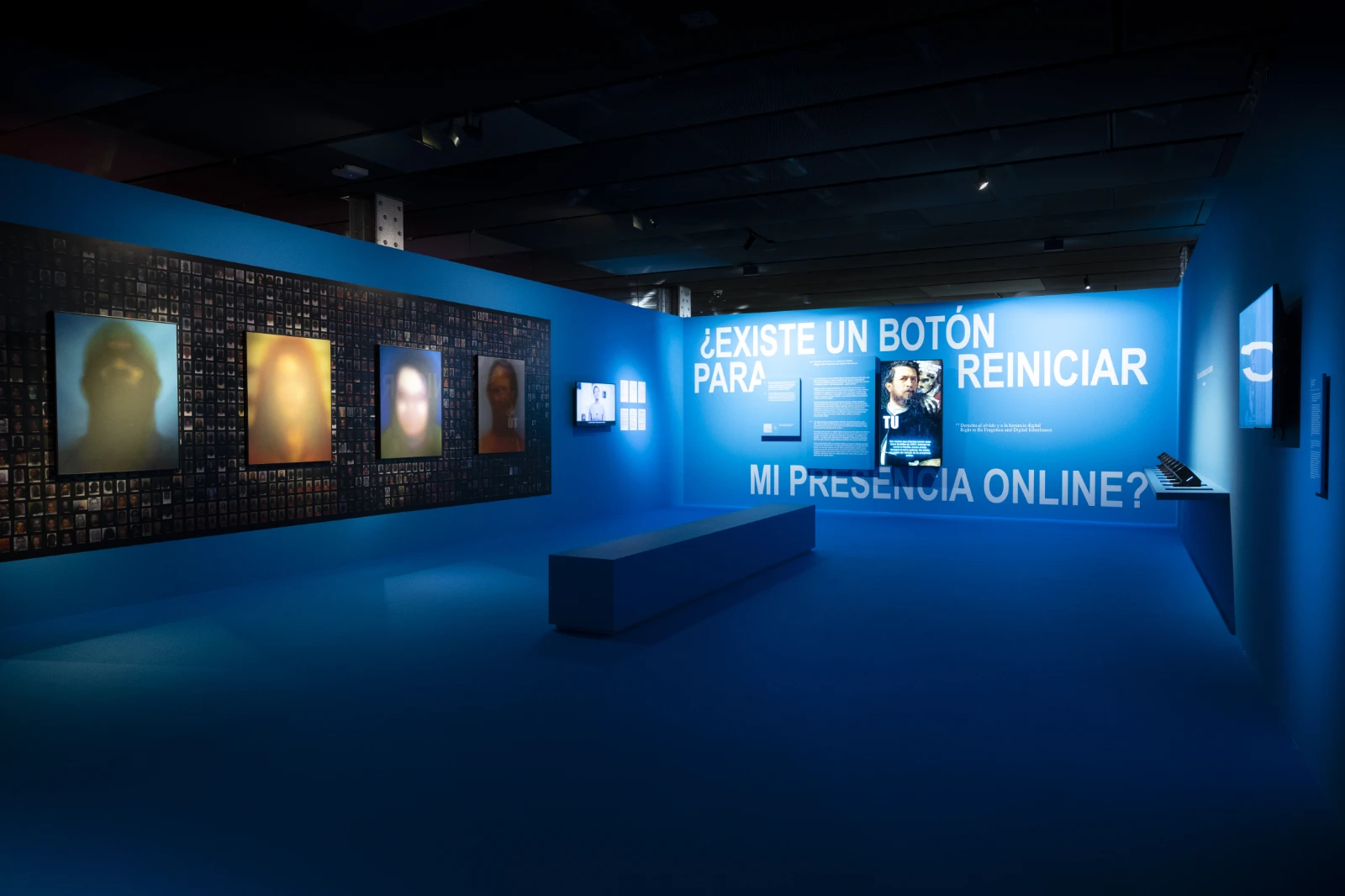 General sala derecho al olvido An image of the exhibition Today Is a Good Day to Discuss Digital Rights