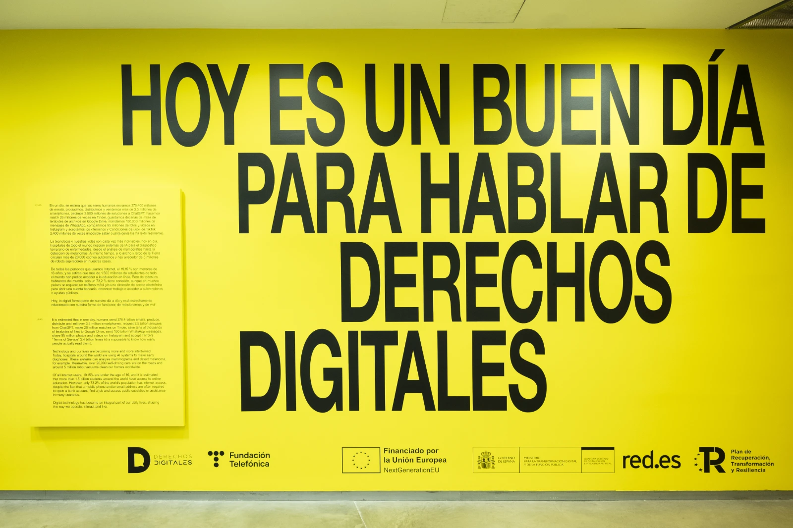 Título exposición An image of the exhibition Today Is a Good Day to Discuss Digital Rights