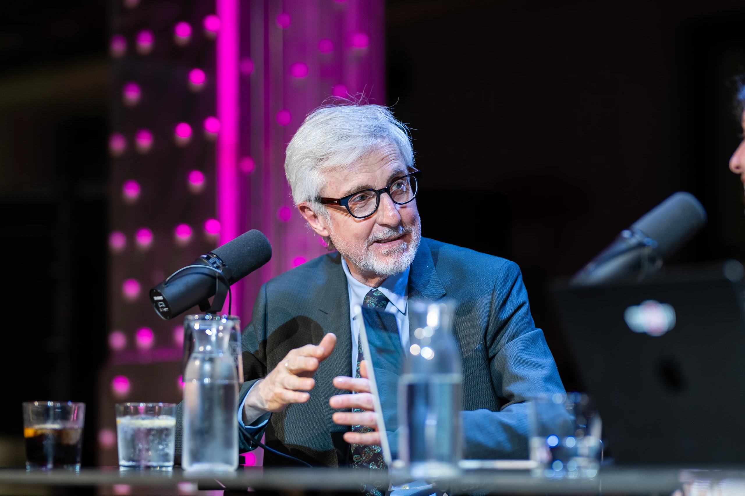 Enrique Goñi participates in WATIFTV